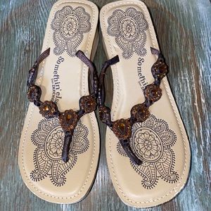Somethin Else by Sketchers Womens sandals size 8 with amber colored gems